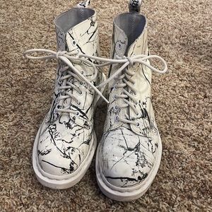 Dr marten white and black size 8 boots